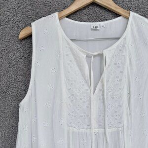 GAP Sleeveless eyelet embroidered lace bib-front crinkle fabric V-Neck